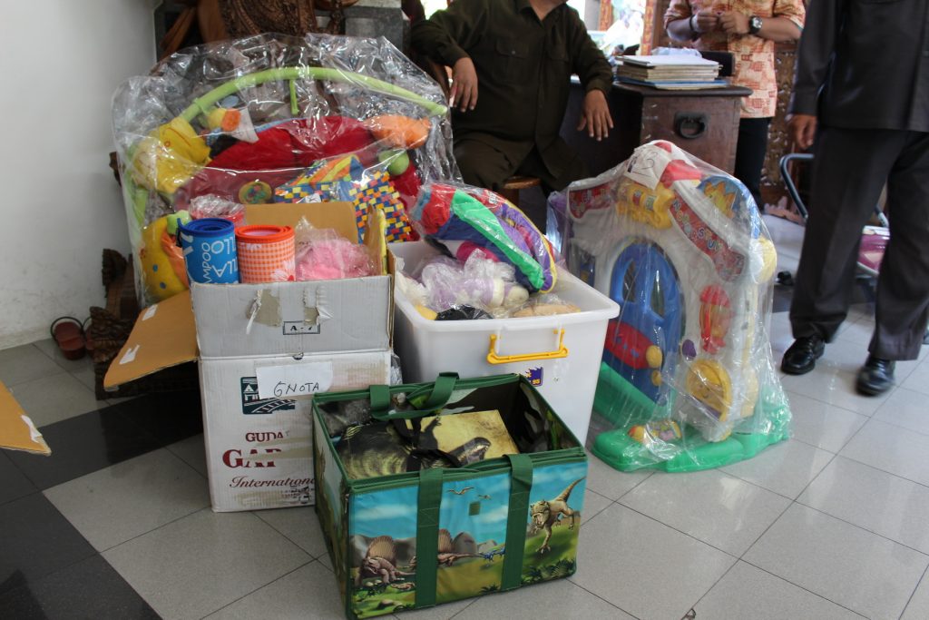 Garage Sale for Hope