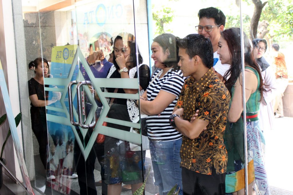 Garage Sale November 2017