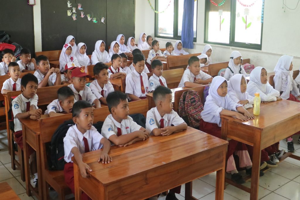 Penyerahan Paket Bantuan